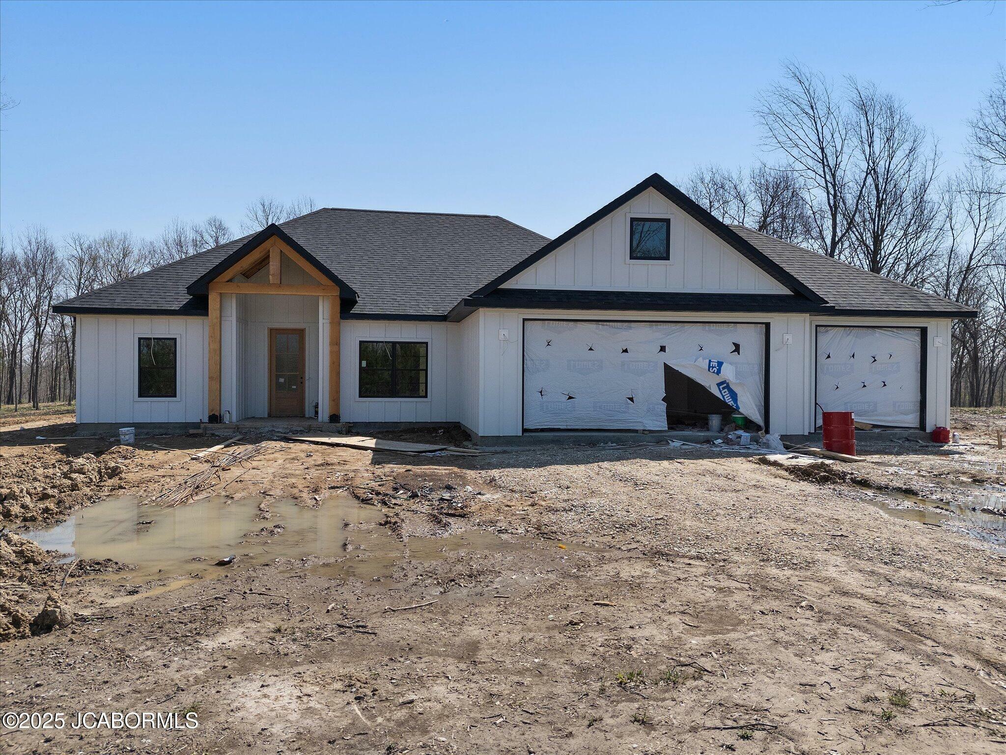 Property Photo: 7058 County Road 409 MO 65251
