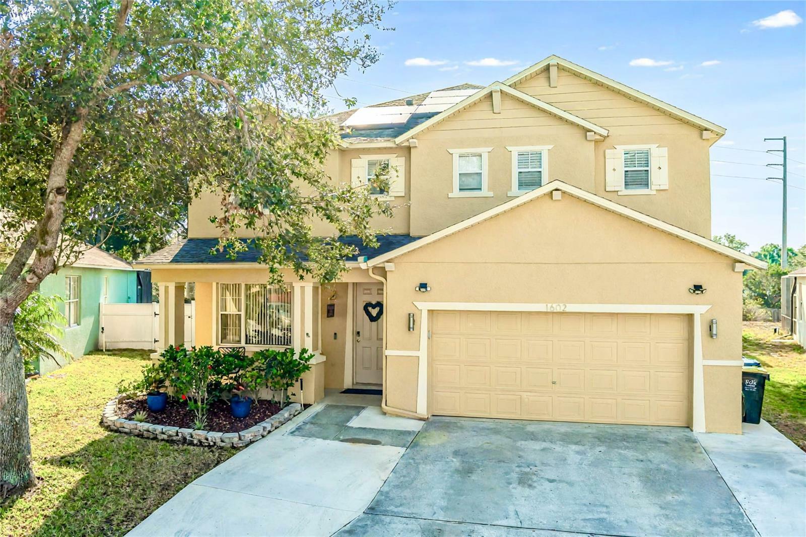 Property Photo:  1602 Pine Ridge Drive  FL 33896 