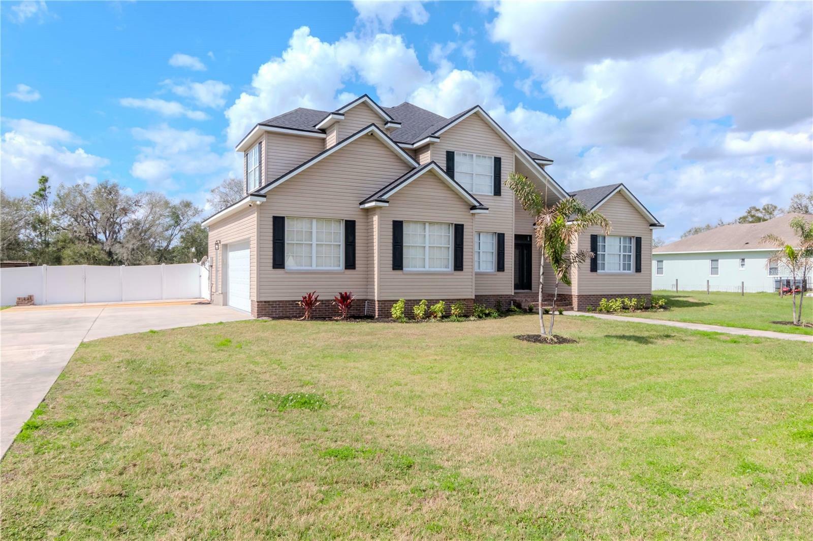 Property Photo:  4411 Miley Road  FL 33565 