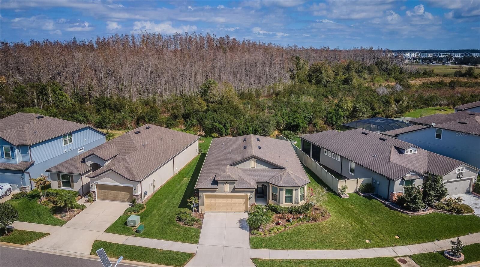 Property Photo:  7580 Pool Compass Loop  FL 33545 