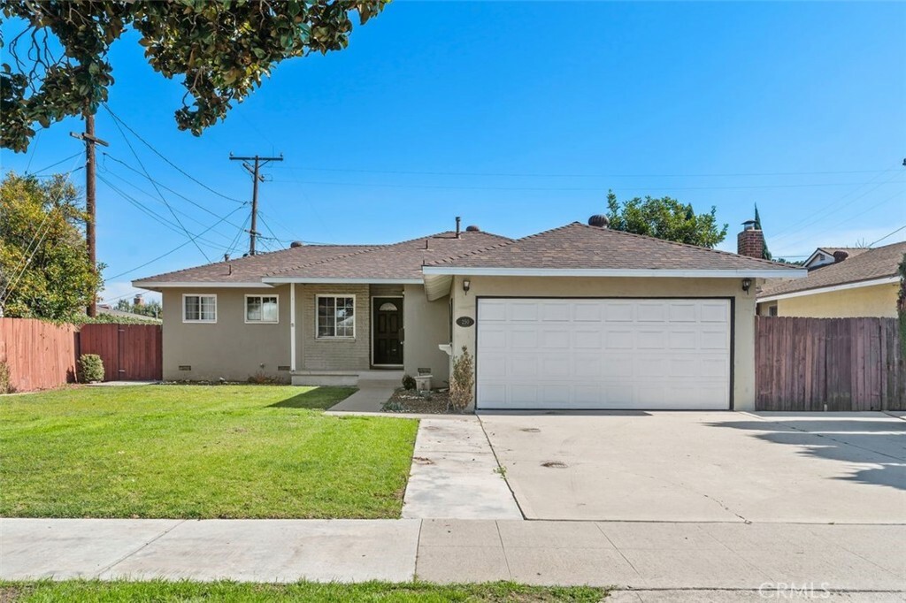 Property Photo:  250 N Evergreen Street  CA 92805 