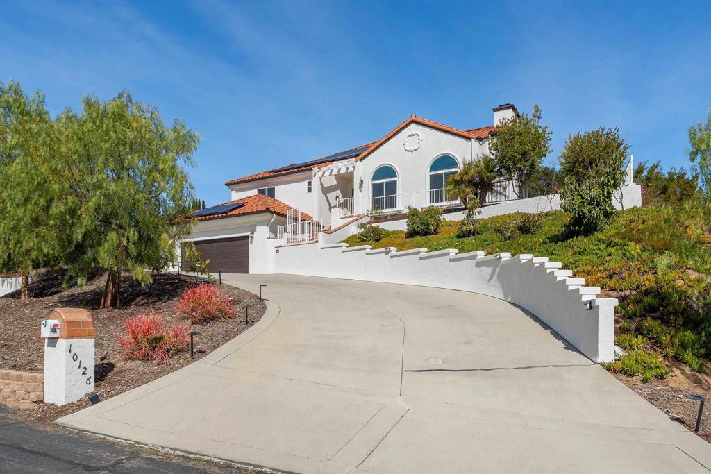 Property Photo:  10126 Lake Meadow Lane  CA 92026 