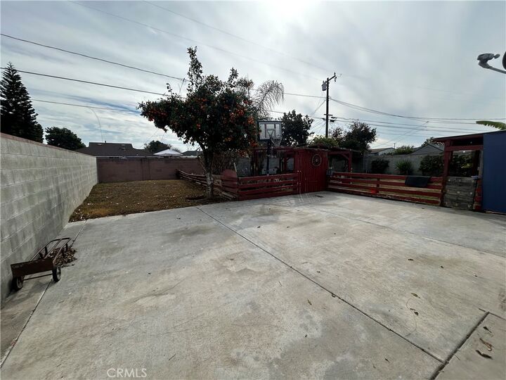 Property Photo:  11942 Pluton Street  CA 90650 