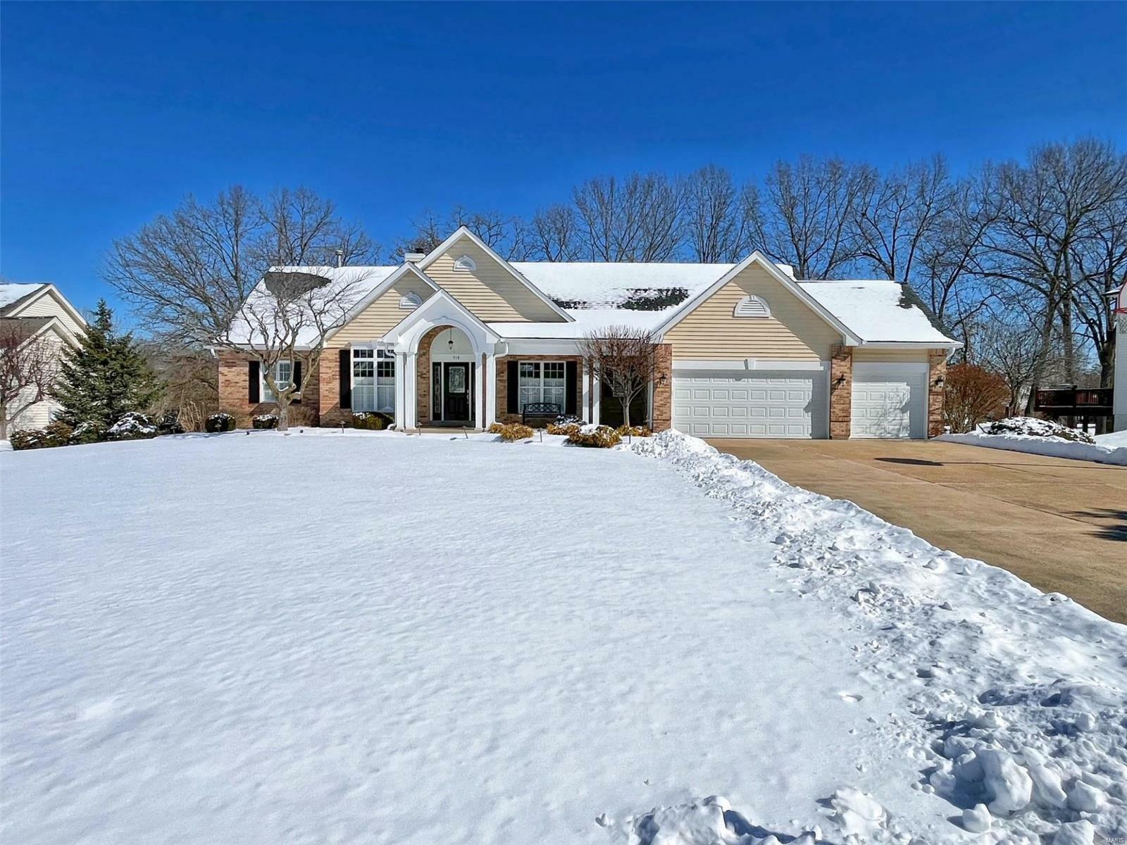 Property Photo:  715 Thorntree Lane  MO 63025 