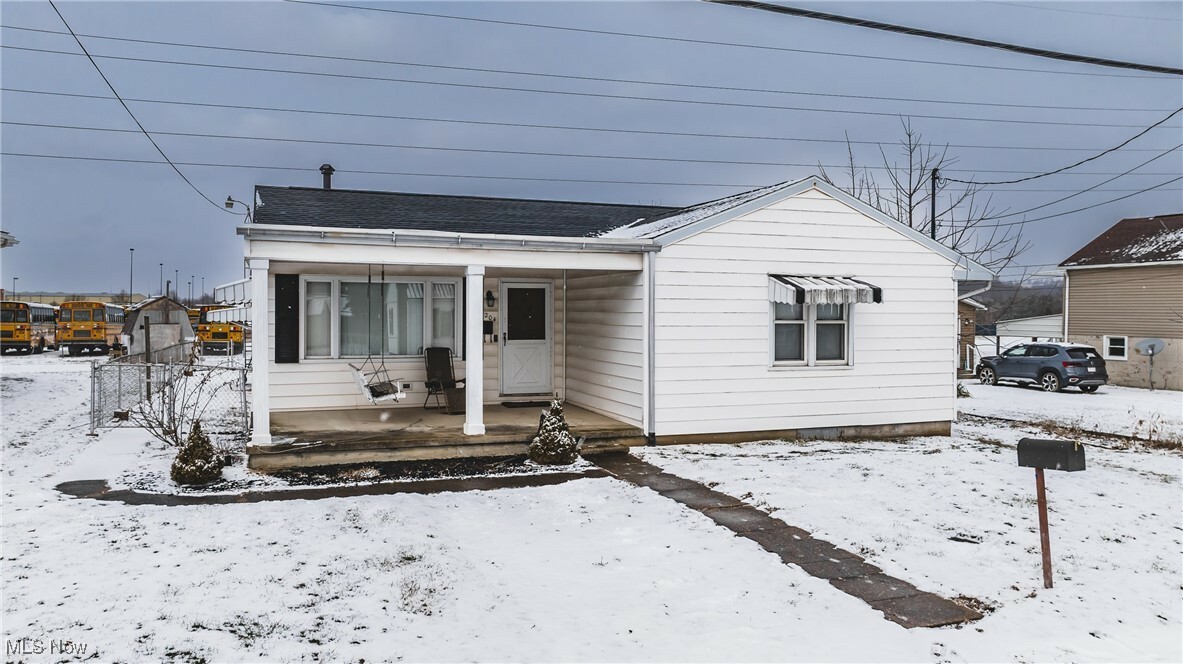 Property Photo:  204 Edgelawn Street  WV 26101 