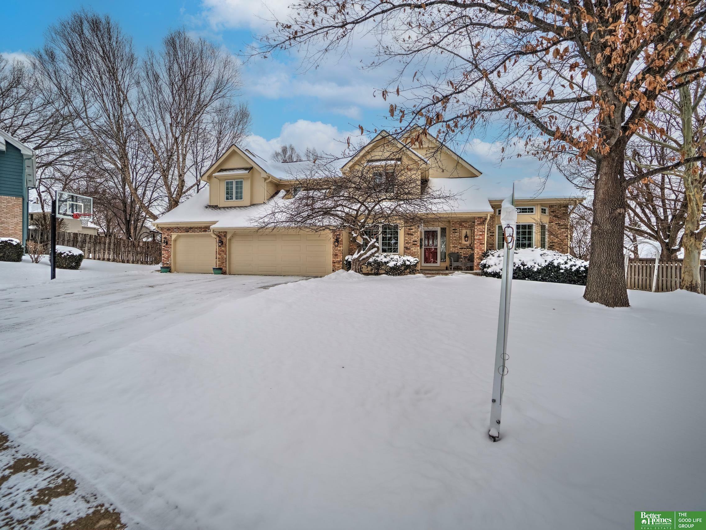 Property Photo:  16112 Ontario Circle  NE 68130 