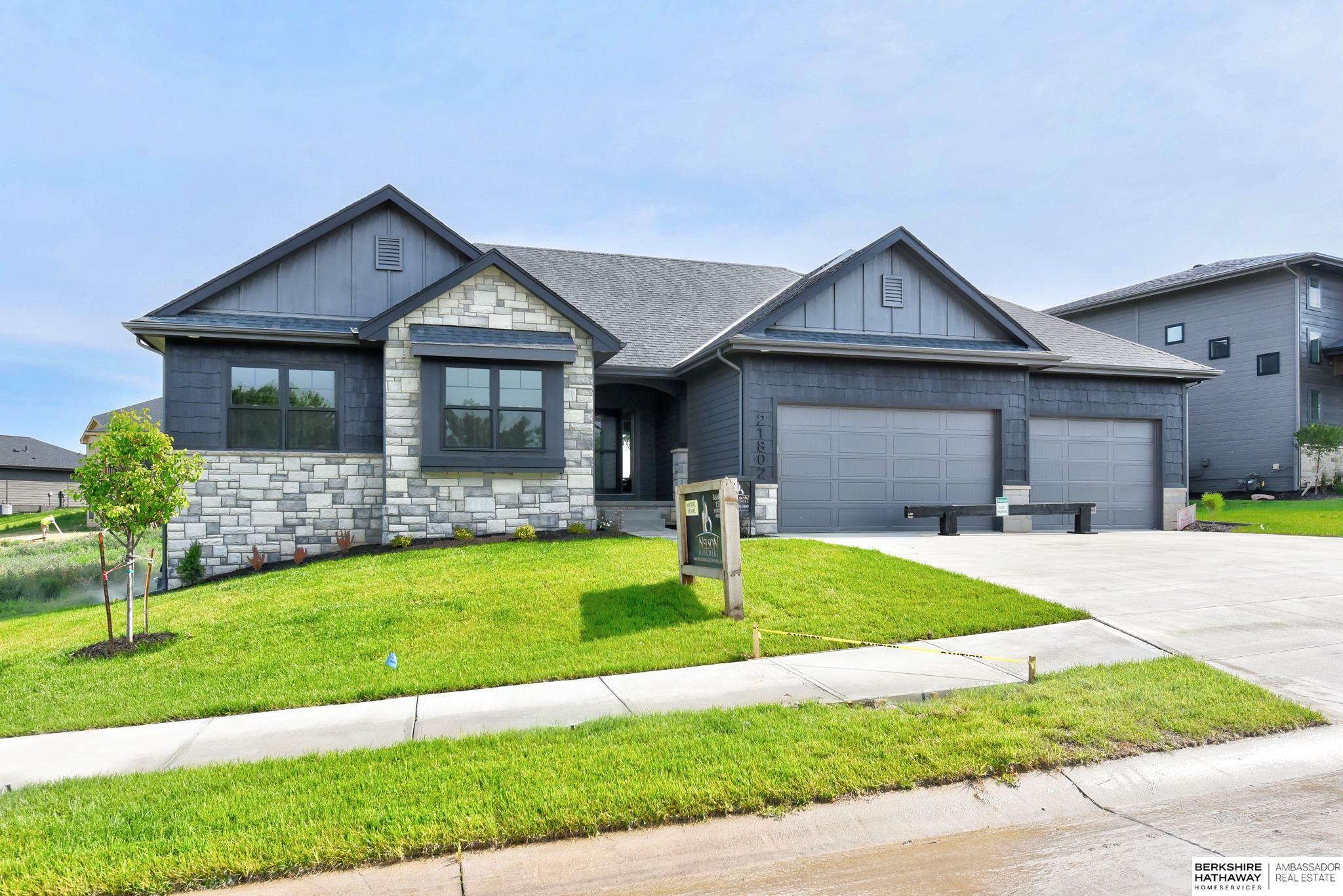 Property Photo: 21802 Parkview Drive NE 68028