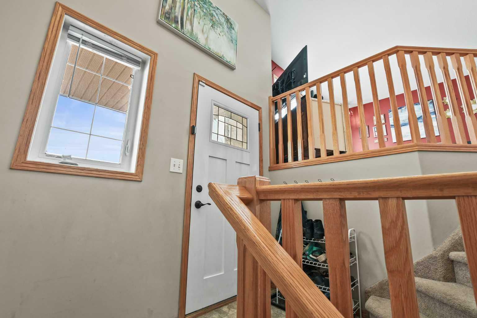 Property Photo:  264 Kingston Drive  AB T4P 0A7 