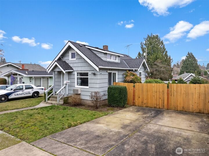 Property Photo: 1919 S Sprague Avenue WA 98405