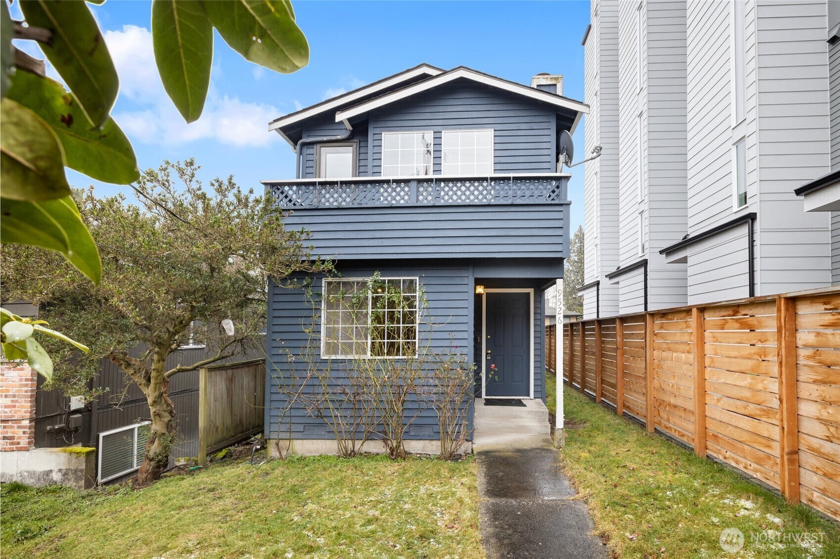 Property Photo: 9526 Interlake Avenue N WA 98103