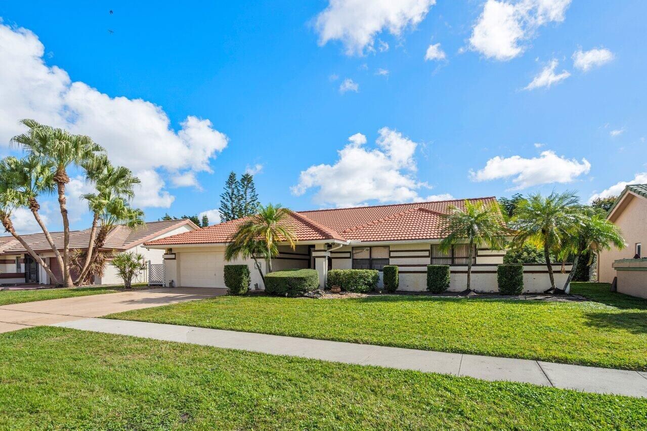 Property Photo:  9736 Majestic Way  FL 33437 