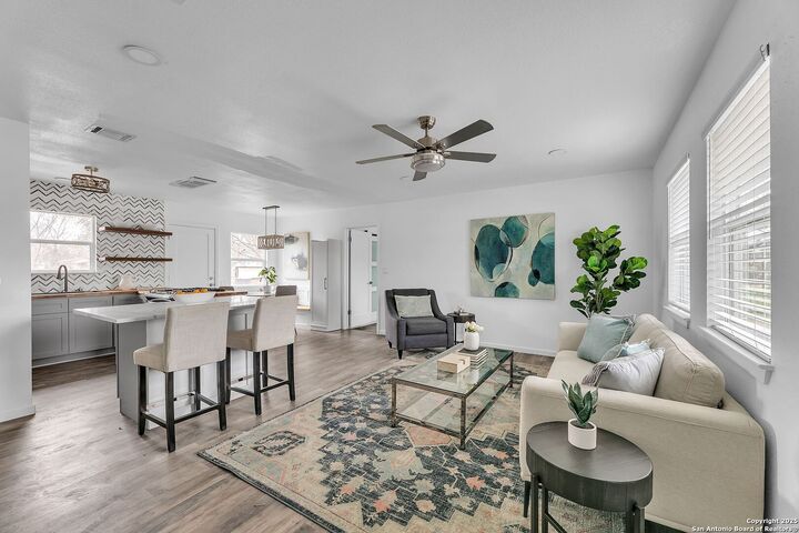 Property Photo: 2905 Rogge Lane TX 78723