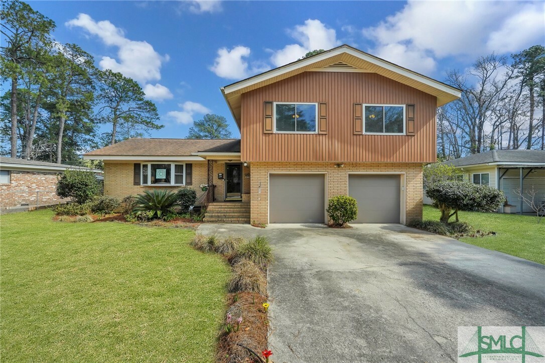 Property Photo: 214 Oxford Drive GA 31405