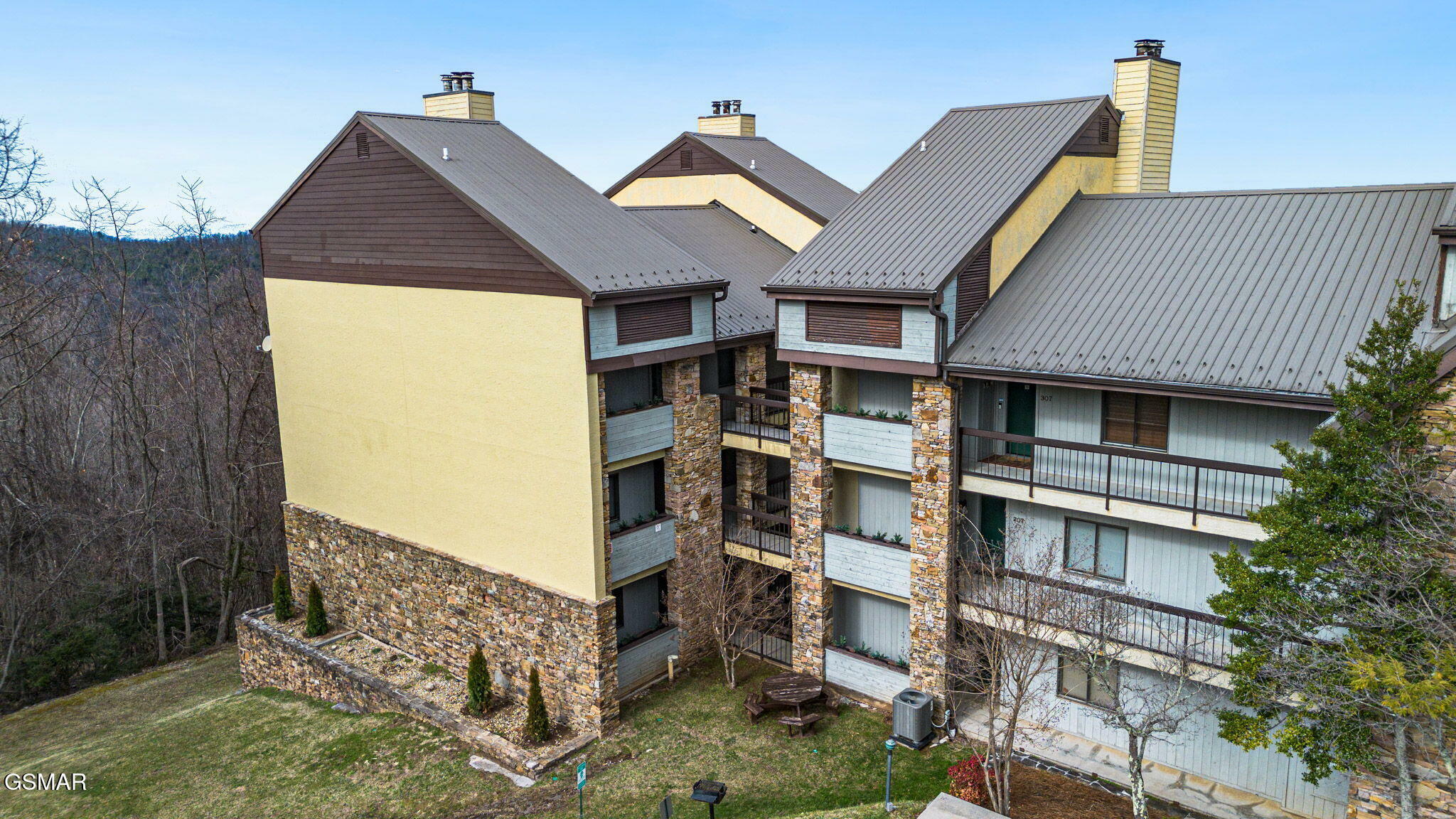 Property Photo: 1130 Ski View Drive TN 37738