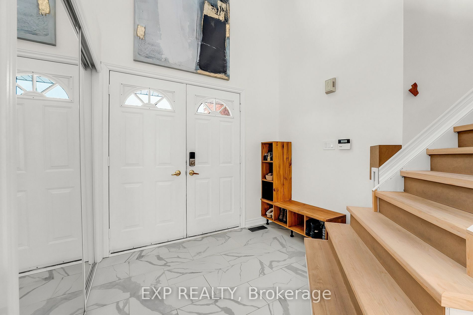 Property Photo:  78 Clute Cres  ON L4N 8S6 