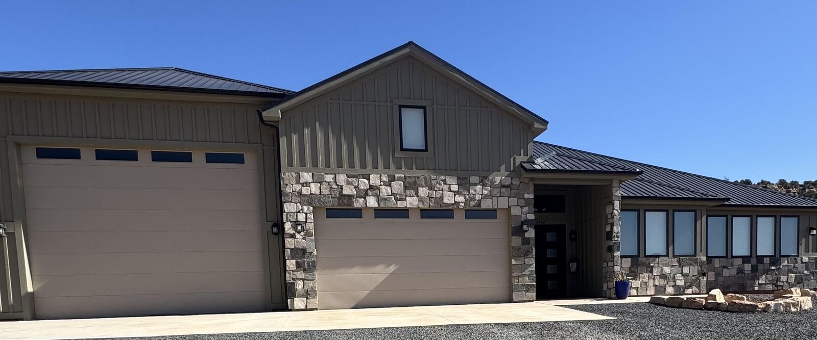 Property Photo: 2906 Purple Sage Rd UT 84737