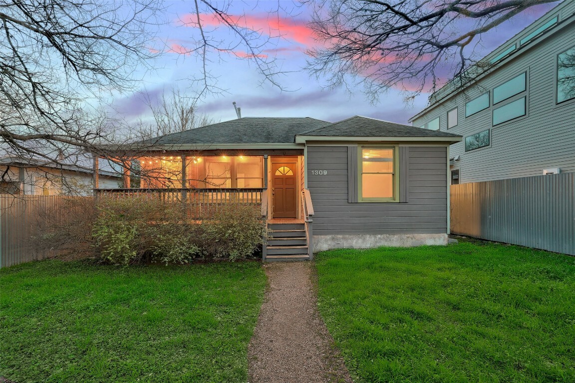 Property Photo: 1309 E 13th Street TX 78702