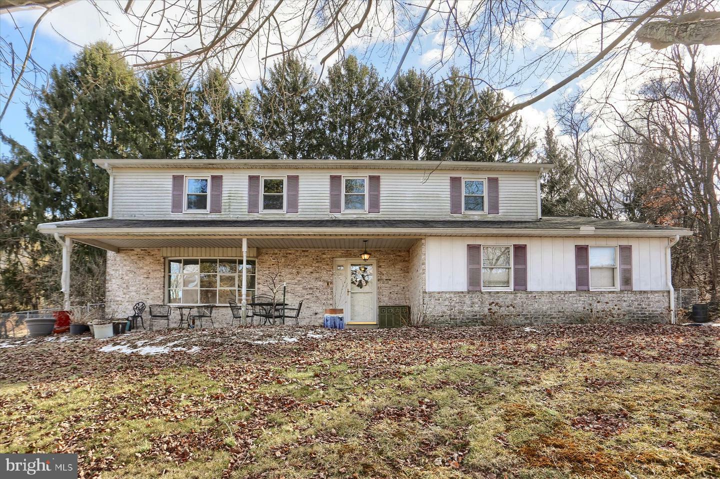 Property Photo:  421 Denison Drive  PA 17018 