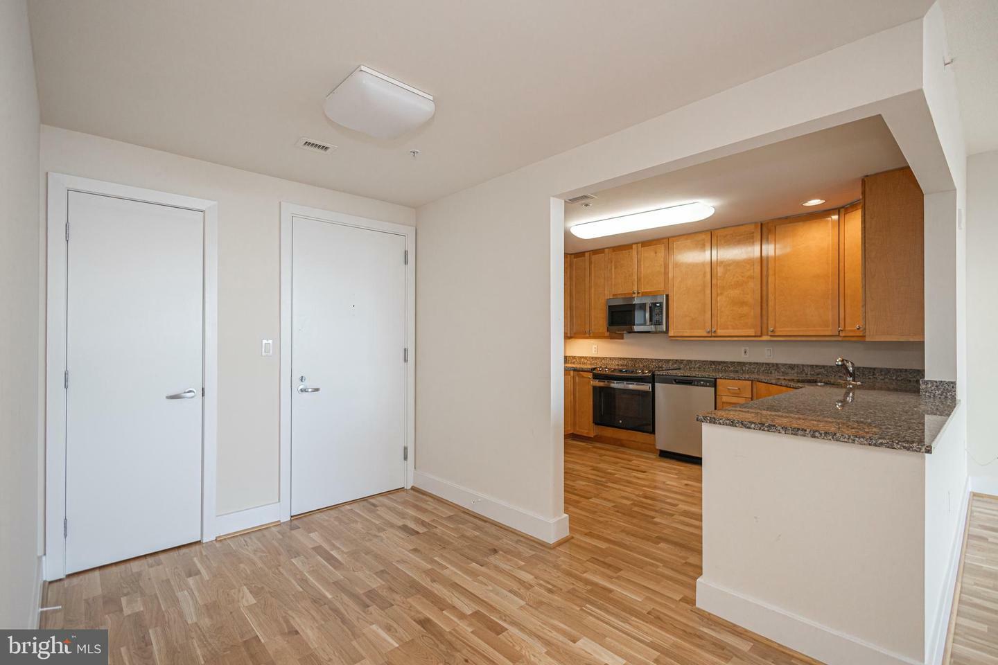 Property Photo:  717 S Chris Columbus Boulevard Ph7  PA 19147 