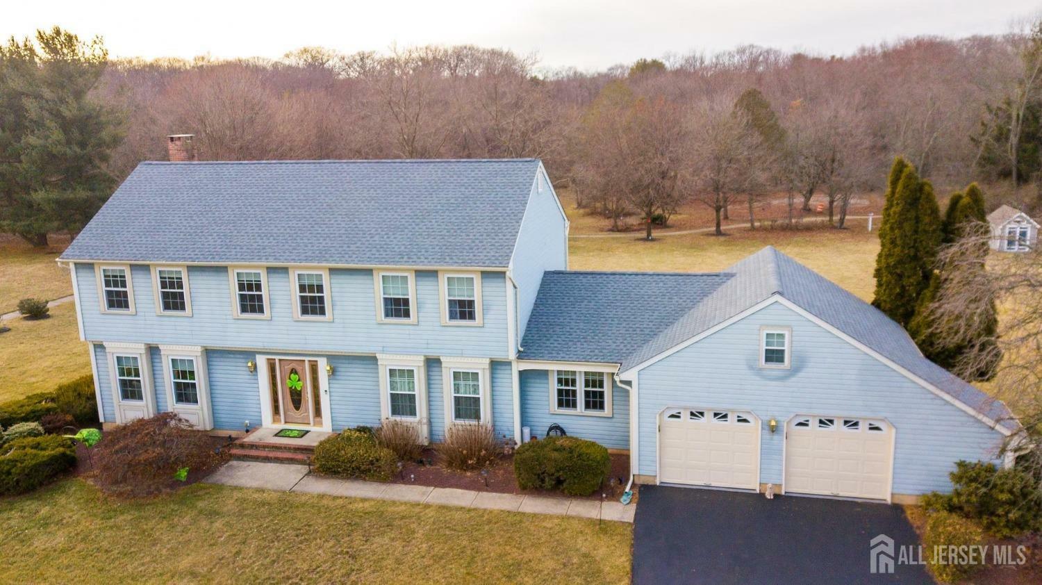 Property Photo:  7 Glengarry Way  NJ 08550 