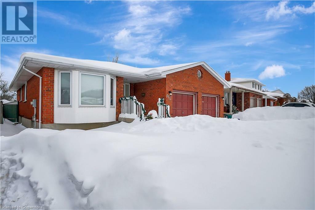 Property Photo:  562 Champlain Boulevard  ON N1R 7V2 