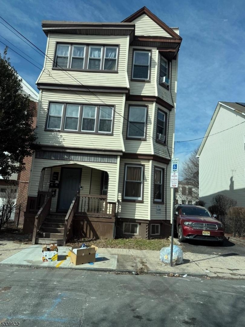 Property Photo:  609 S 19th St  NJ 07103 