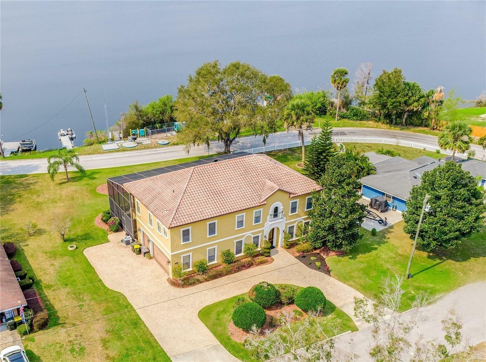 Property Photo: 1800 Settle Street FL 34711
