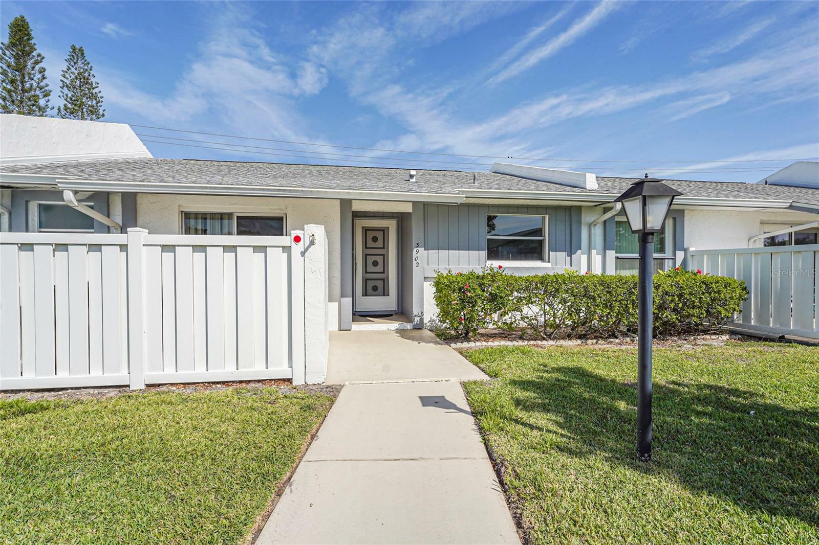 Property Photo:  3902 36th Avenue Drive W  FL 34205 