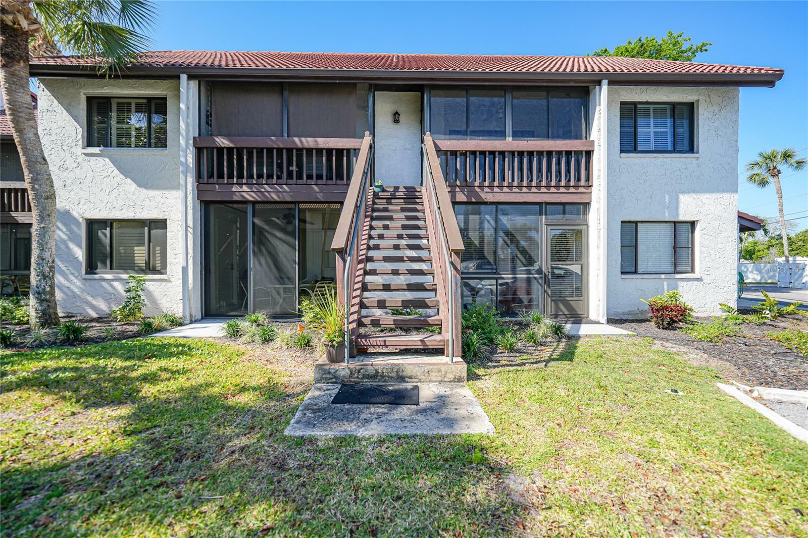 Property Photo:  1636 Stickney Point Road 36-201  FL 34231 