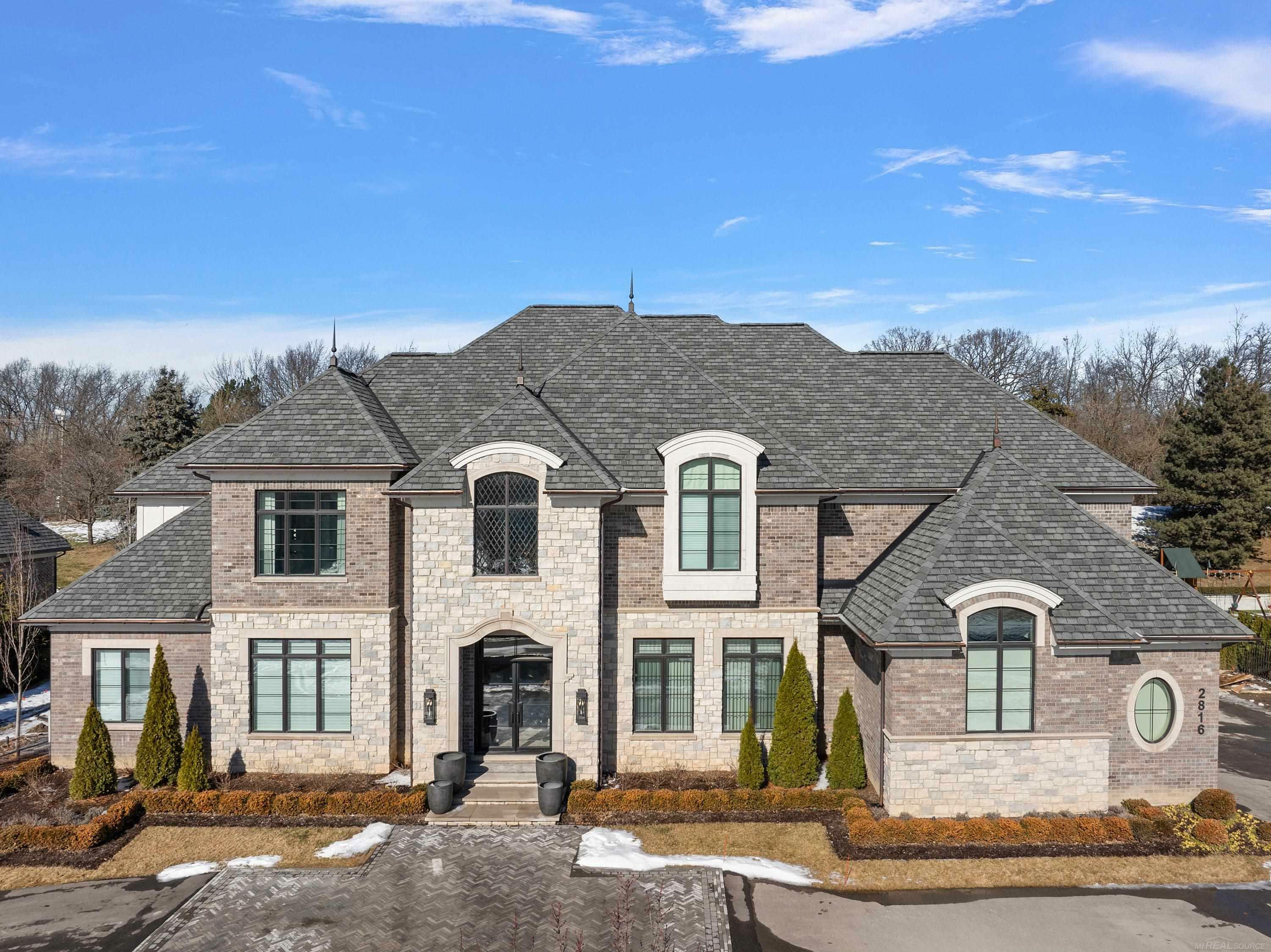 Property Photo: 2816 Turtle Grove Court MI 48302