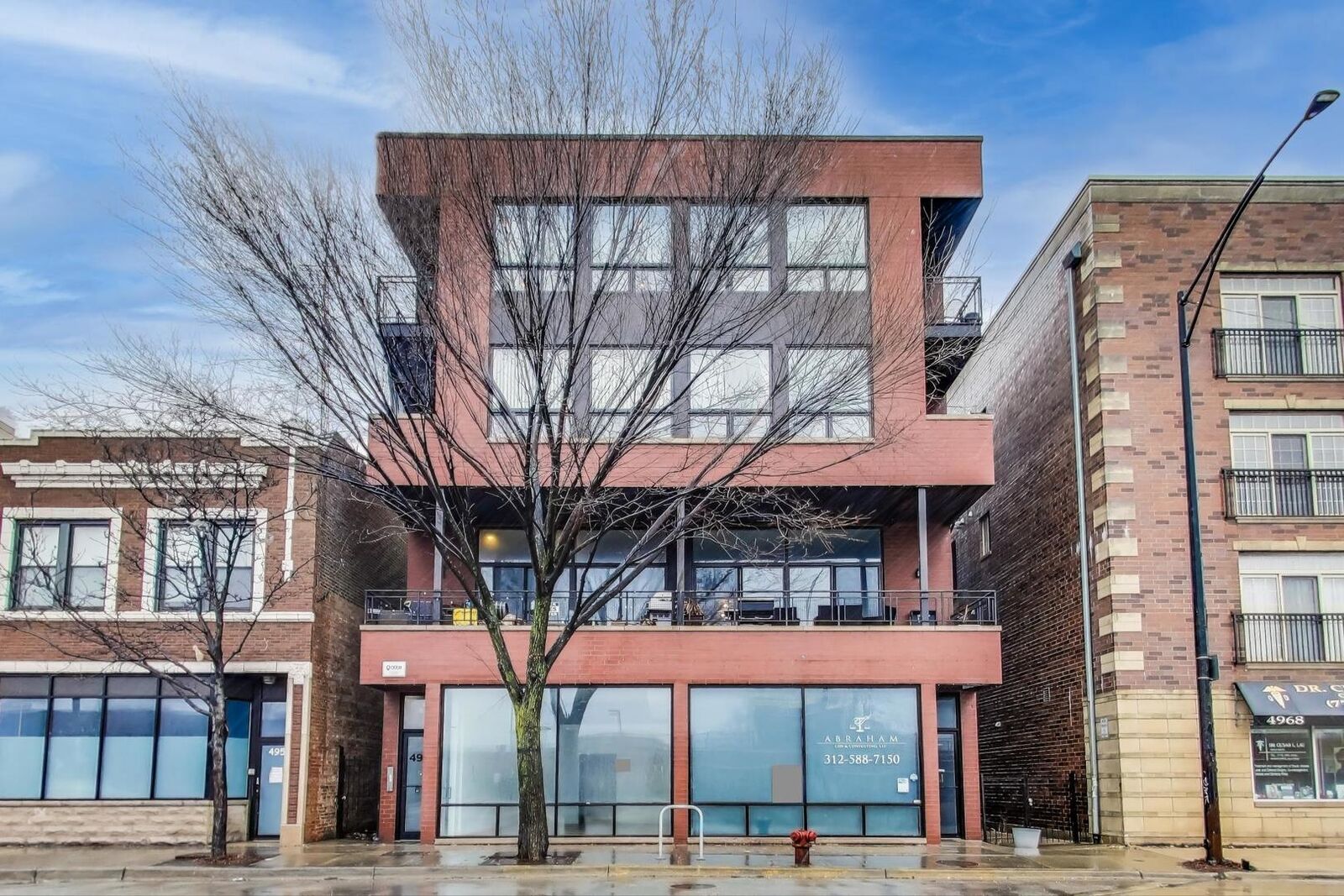 Property Photo: 4962 N Milwaukee Avenue 4A IL 60630
