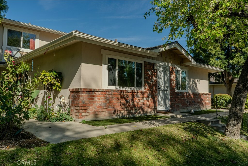 Property Photo:  1663 Calle Zafiro  CA 91320 