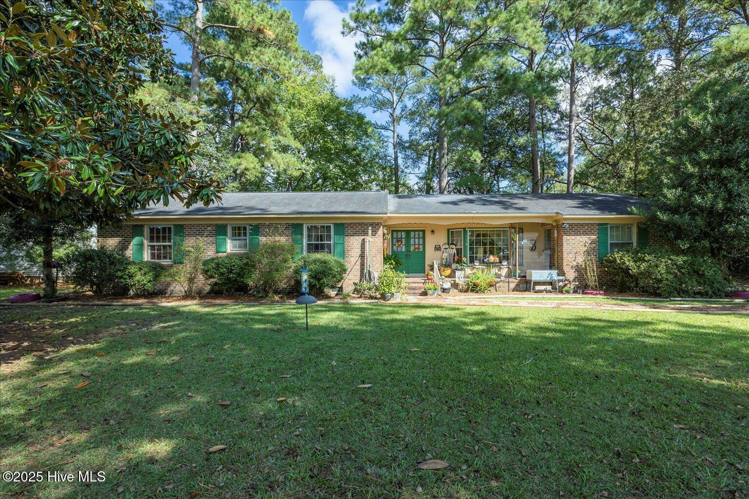 Property Photo: 110 N East Avenue NC 28464