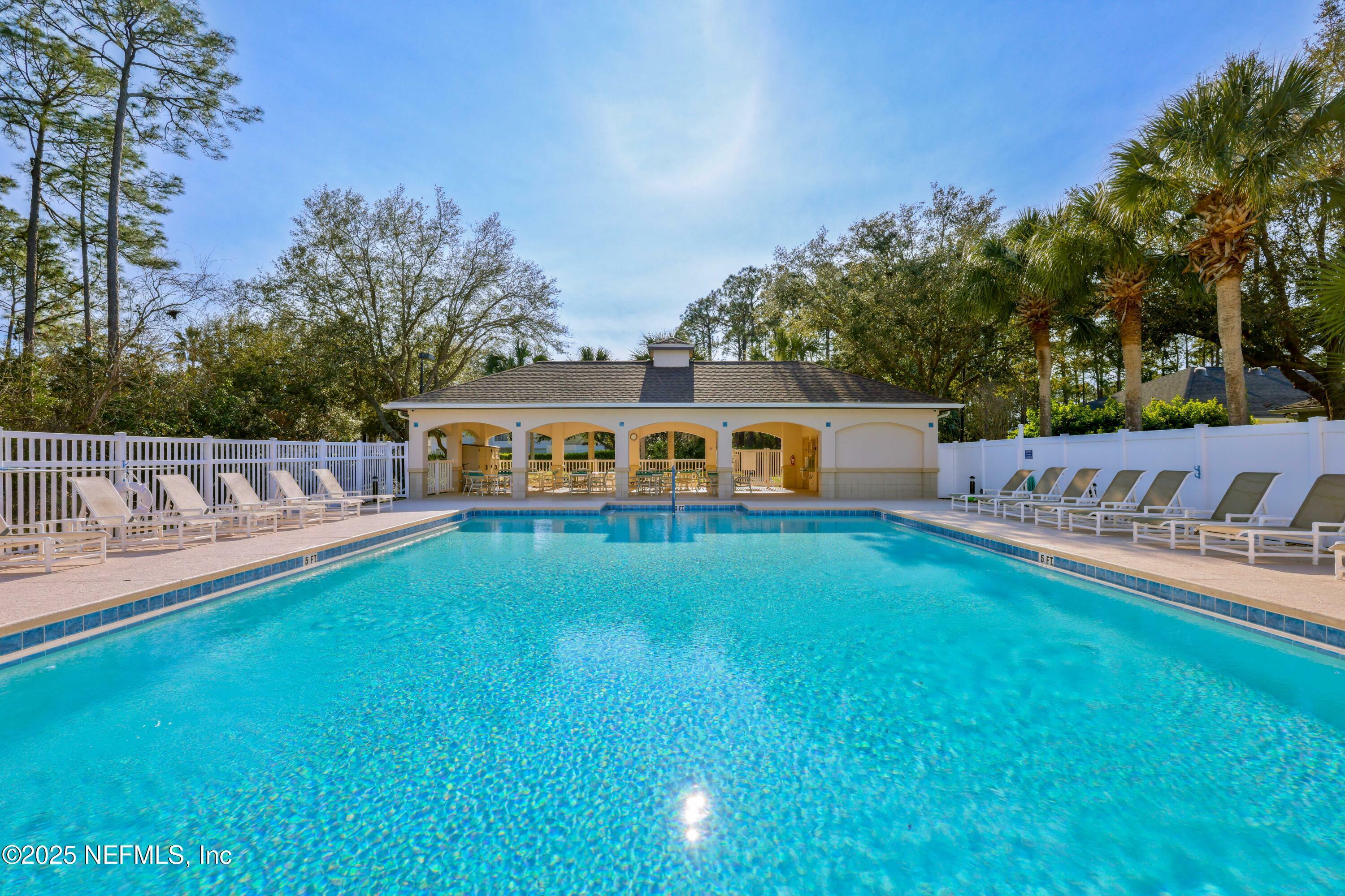 Property Photo: 1017 Ridgewood Lane FL 32086