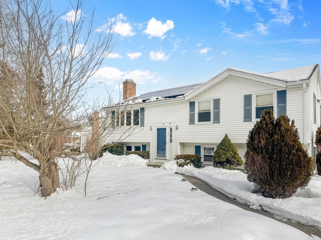 Property Photo:  7 Lincolnshire Dr.  MA 01835 