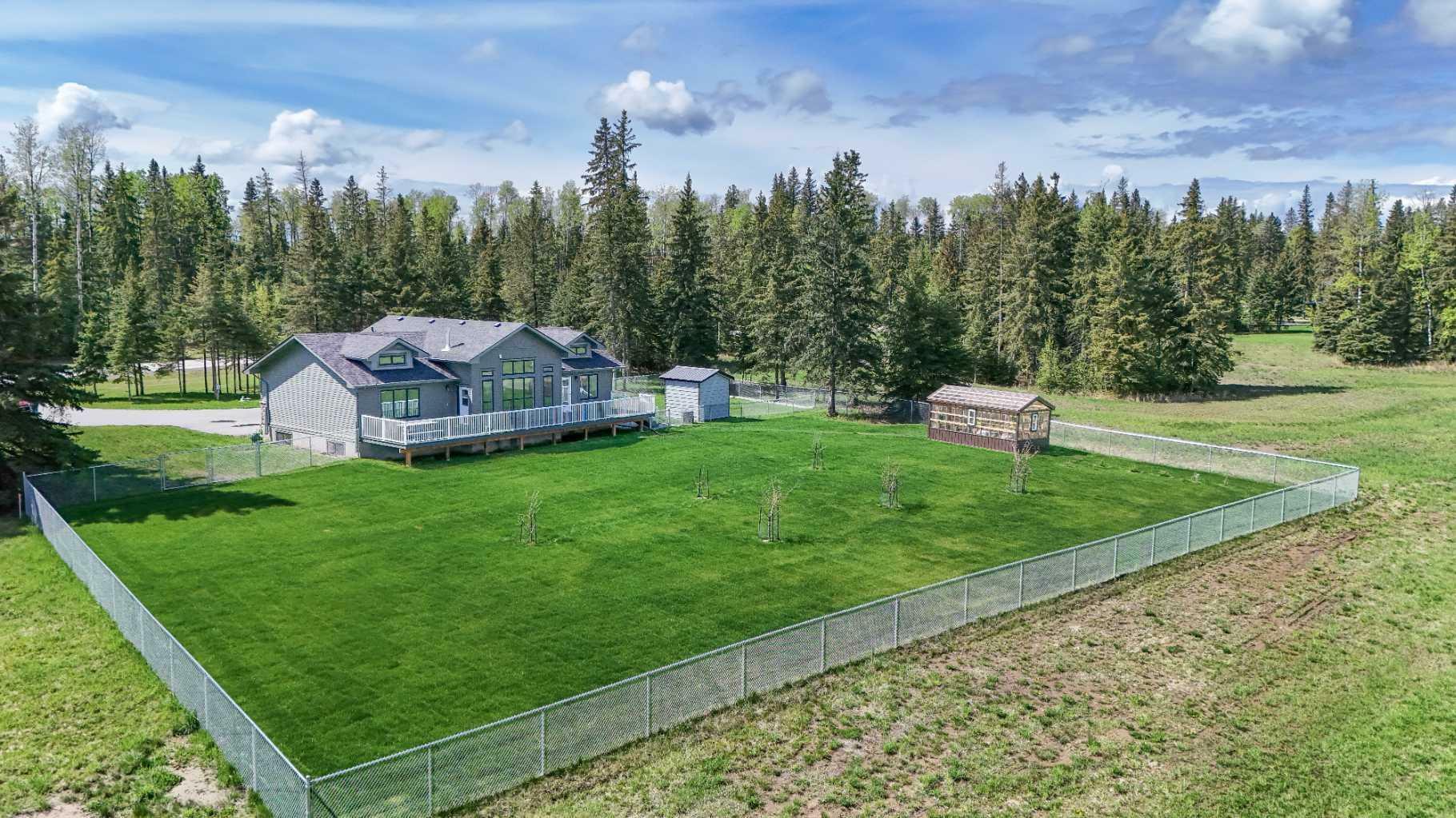 Property Photo: 112 Meadow Ponds AB T4T 1A7