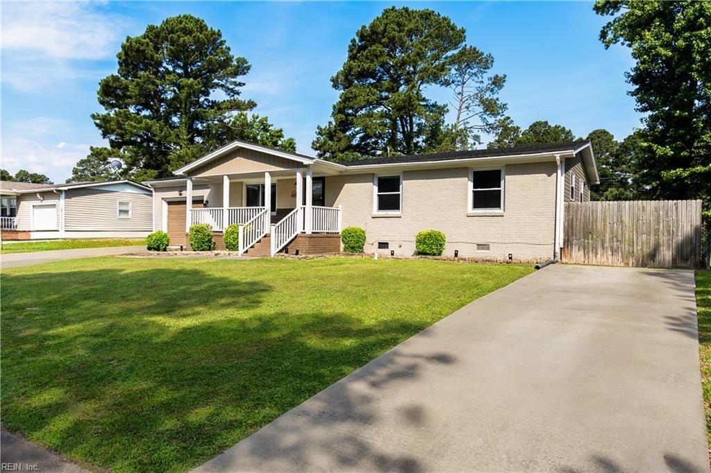 Property Photo:  1106 Lake Kennedy Dr  VA 23434 