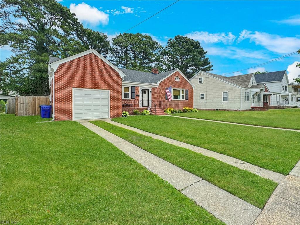 Property Photo:  239 Chautauqua Ave  VA 23707 