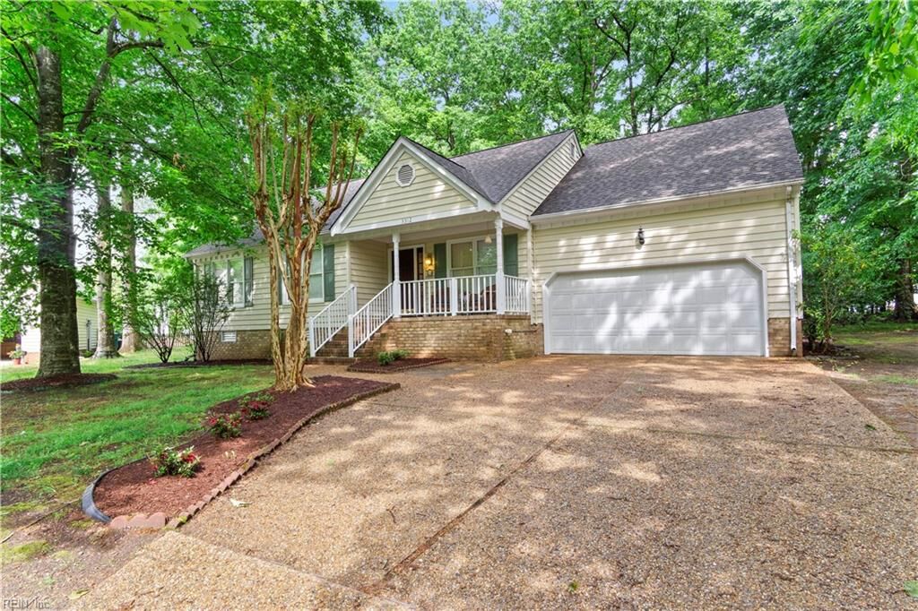 Property Photo: 3312 Isle Of Wight Ct VA 23185