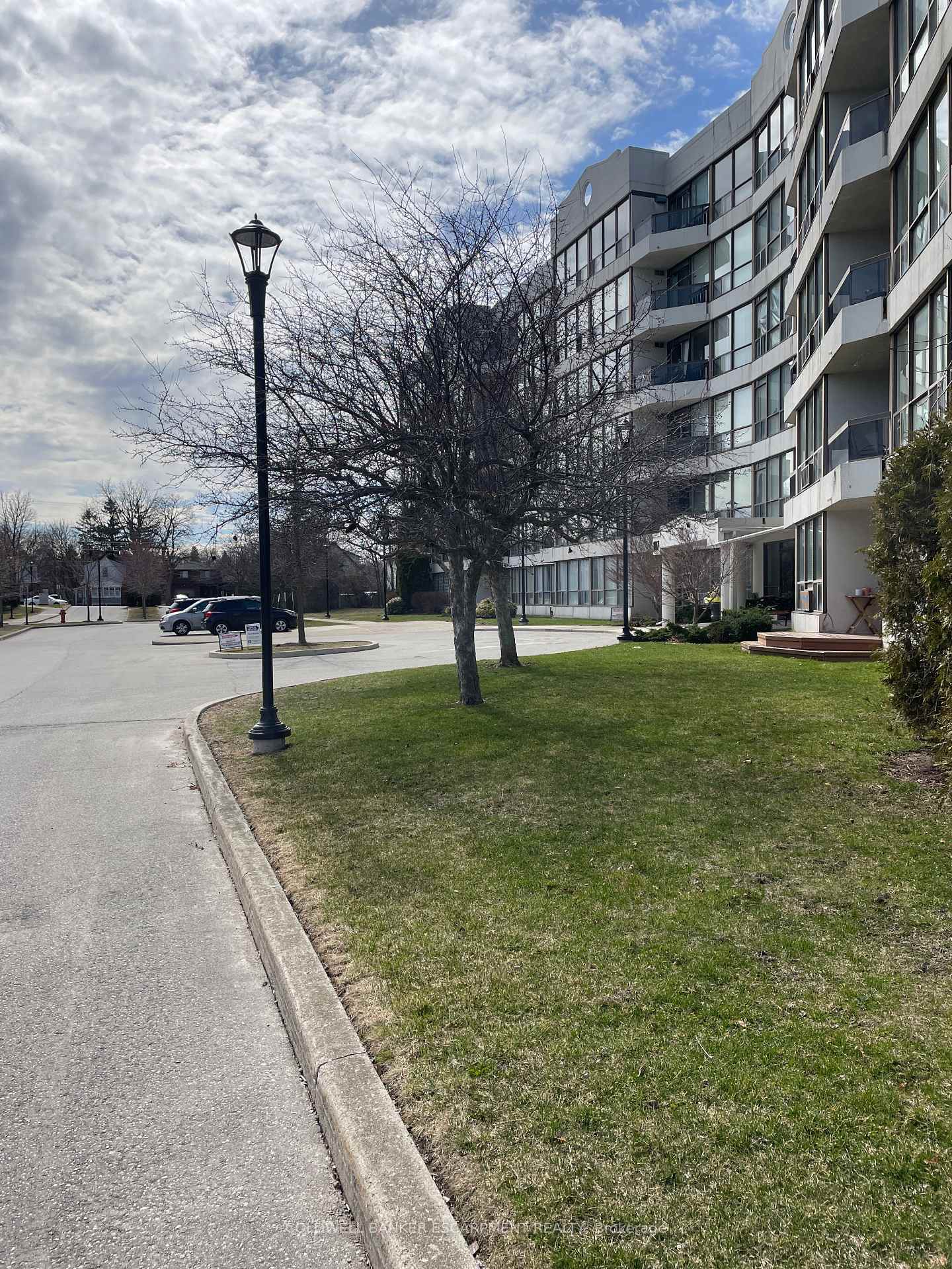 Property Photo: 107 Bagot Street 105 ON N1H 8H5