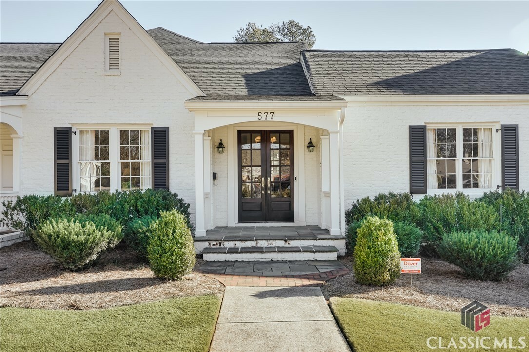 Property Photo:  577 Cloverhurst Avenue W  GA 30606 