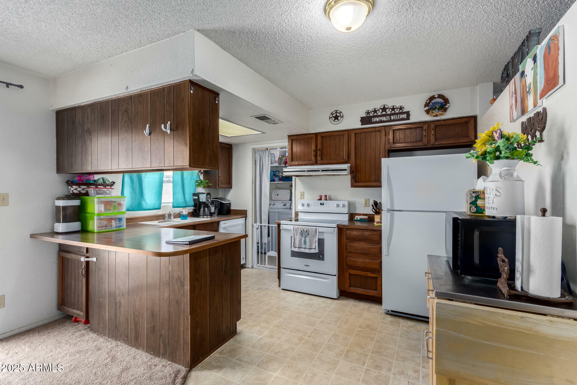 Property Photo:  3262 E Enid Avenue  AZ 85204 