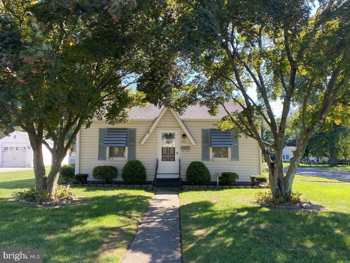 Property Photo: 104 E Lake Avenue NJ 08012