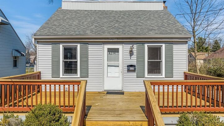 4234 Myrtle Avenue  Sycamore Twp OH 45236 photo