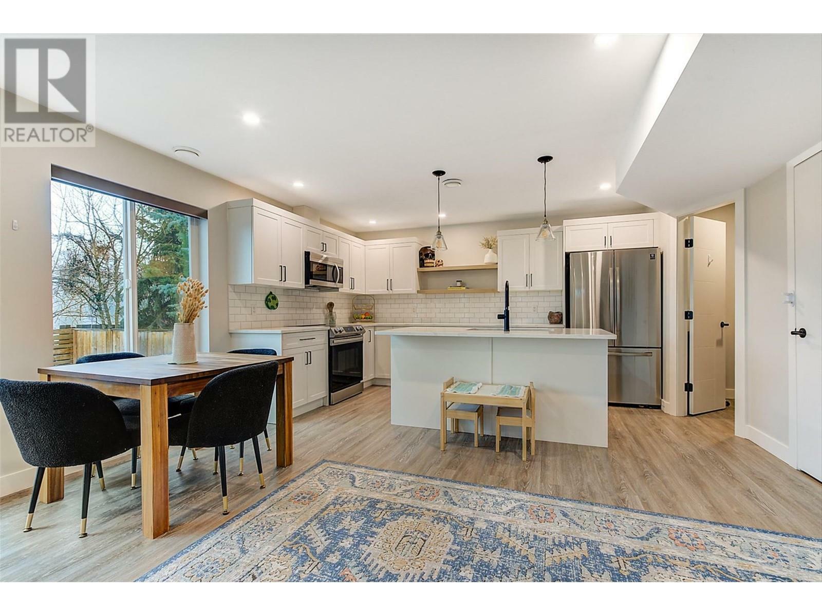 Property Photo:  3904 29 Street 4  BC V1T 5B4 