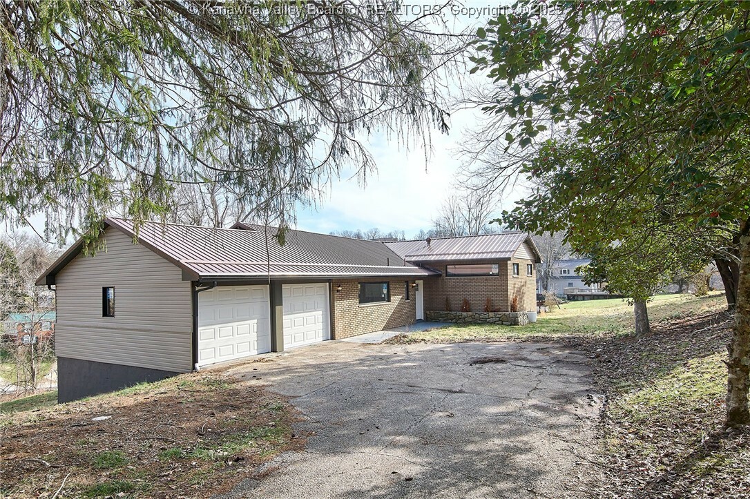 114 Belfast Road  Charleston WV 25314 photo