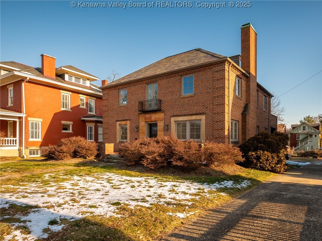 Property Photo: 1526 Kanawha Boulevard E WV 25311