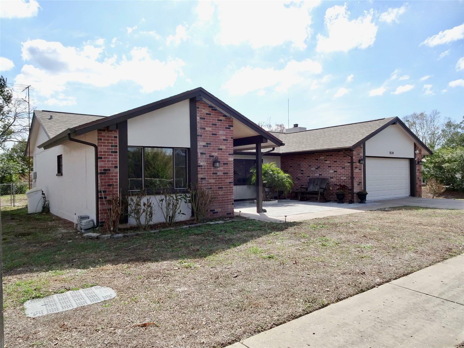 Property Photo: 8514 Seeley Lane FL 34667