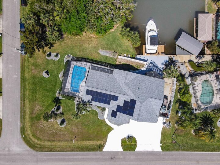 Property Photo: 5 Colorado Drive FL 32137