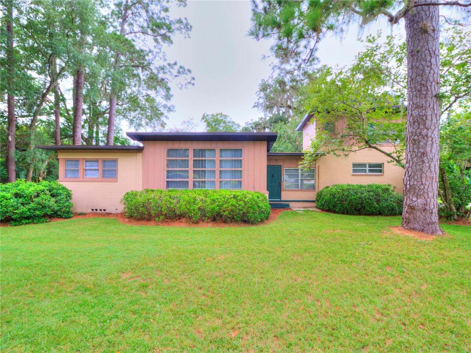 Property Photo:  1034 NE 11th Street  FL 34470 